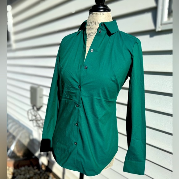 NWT Women’s Express Ultimate Essential Shirt - Picture 5 of 6